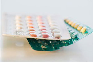 Девушки лечат все болезни контрацептивами