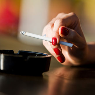 Пристрастие к сигаретам может изменить результат пластической операции