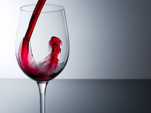 Красное вино для женского здоровья