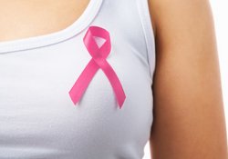 Занятия спортом на треть снижают риск рака груди