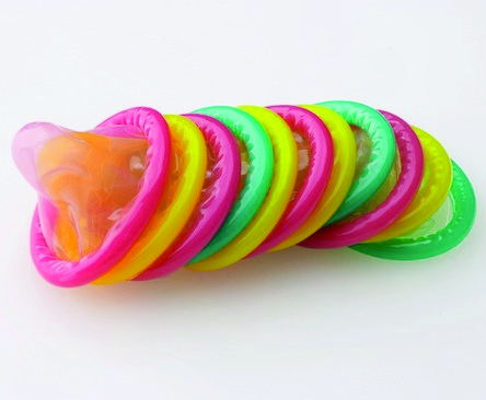 Пористая структура презерватива