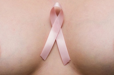 Найдена мутация гена, провоцирующая рак груди