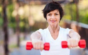 Активные тренировки могут спровоцировать наступление менопаузы
